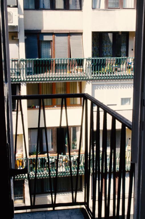 Blumen Apartment Budapeste Exterior foto